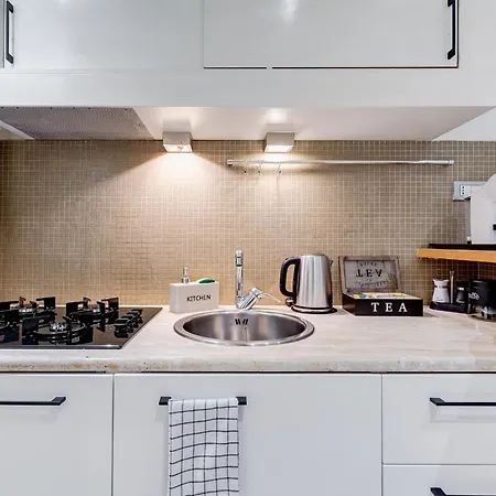 Aventino Industrial Loft Apartman
