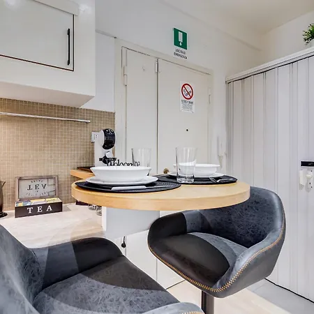 Aventino Industrial Loft Apartman *