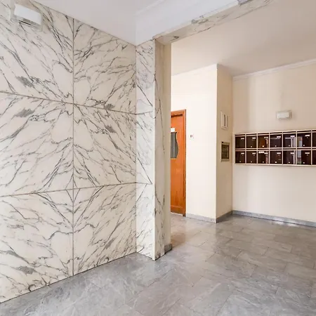 Aventino Industrial Loft Apartman *
