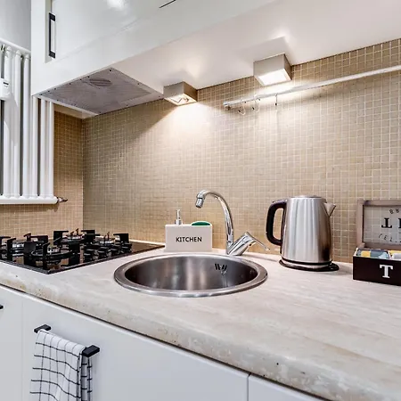 Aventino Industrial Loft Apartment Rome
